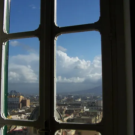 Sky View Over The Old Town Apartman *